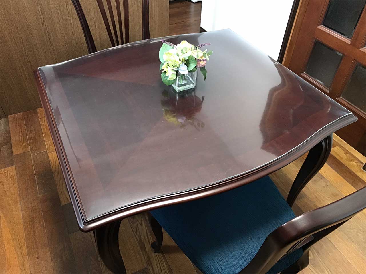 変形テーブル