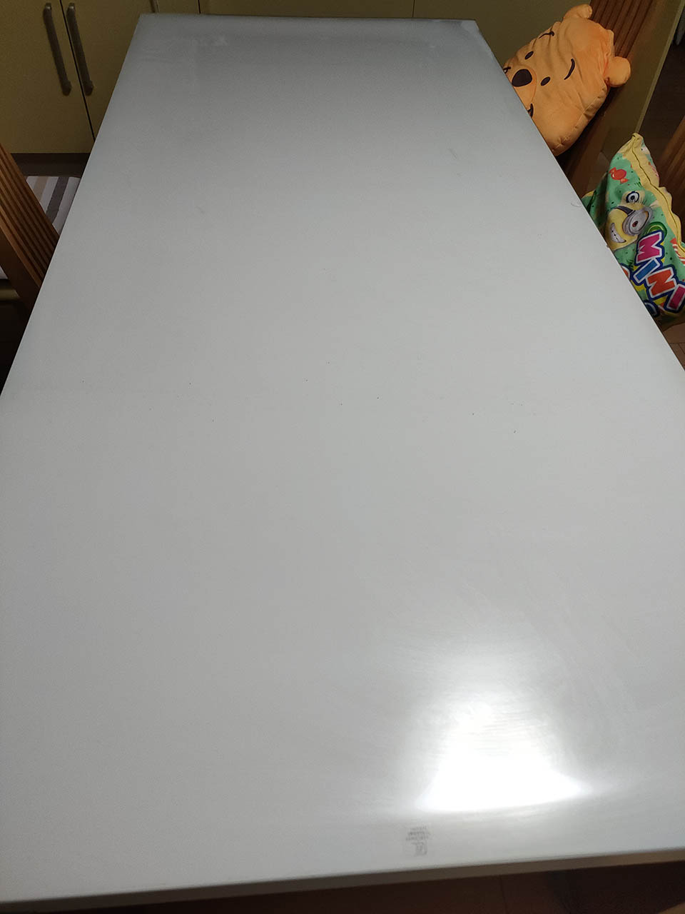 テーブルマット匠と白いダイニングテーブル